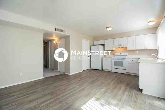 2189 S Richey Blvd - Photo 4 of 16