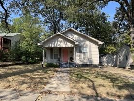 612 S Oak St - Photo 1 of 1