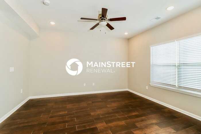 2102 Steamboat Way - Photo 7 of 16