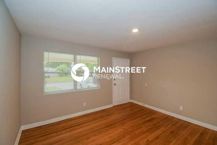 2655 Lorna Rd - Photo 3 of 16
