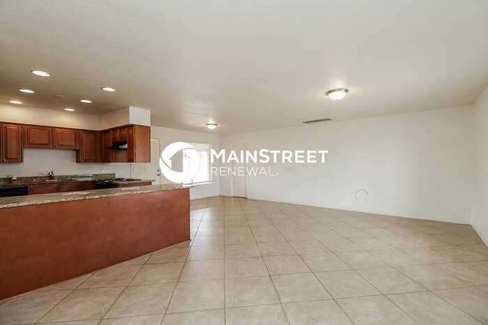 4725 W Crittenden Ln - Photo 6 of 16