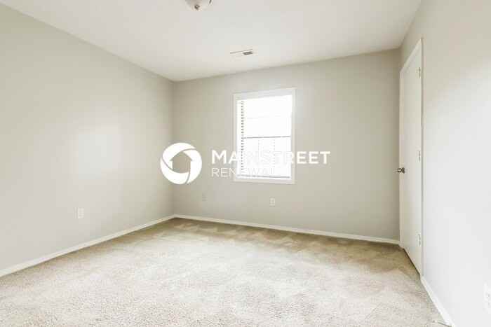 2913 Wallace Ave - Photo 6 of 16