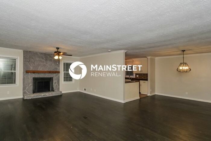 715 Jett Rd - Photo 5 of 17