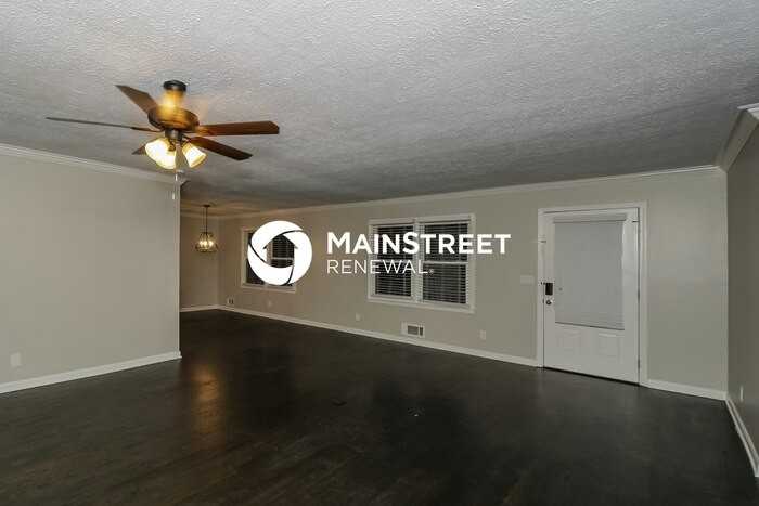 715 Jett Rd - Photo 6 of 17