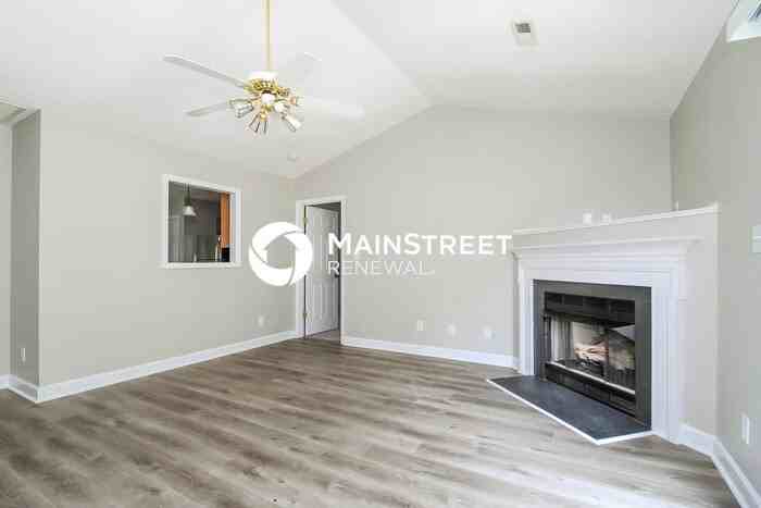 205 Haven Grove Trl - Photo 3 of 16