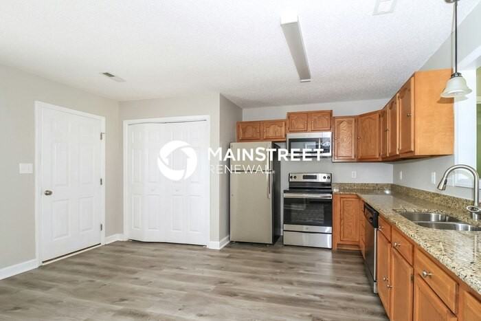 205 Haven Grove Trl - Photo 4 of 16