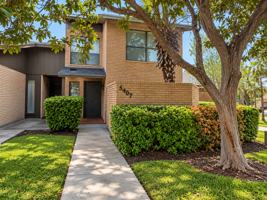 featured image of 5407 Palm Valley Dr N