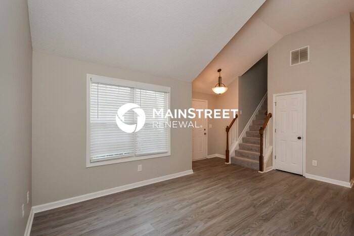 5304 Salem Springs Pl - Photo 4 of 17