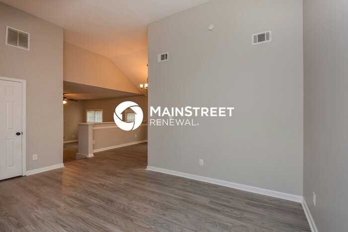 5304 Salem Springs Pl - Photo 5 of 17
