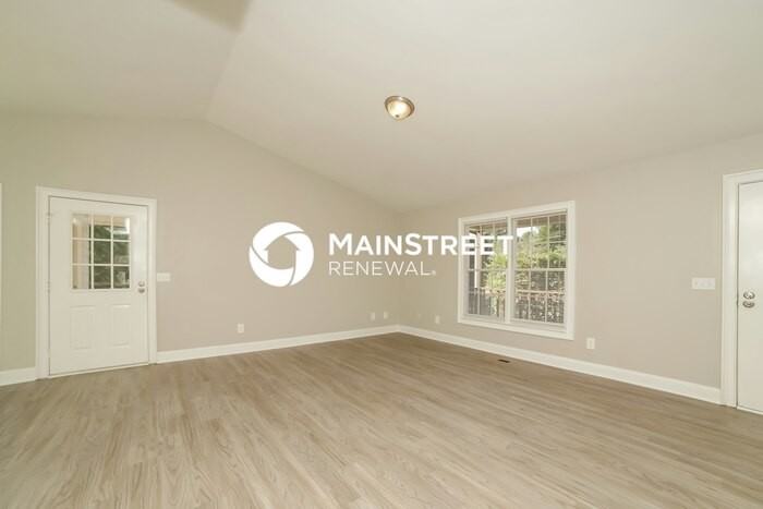 410 Barton Ln - Photo 3 of 16
