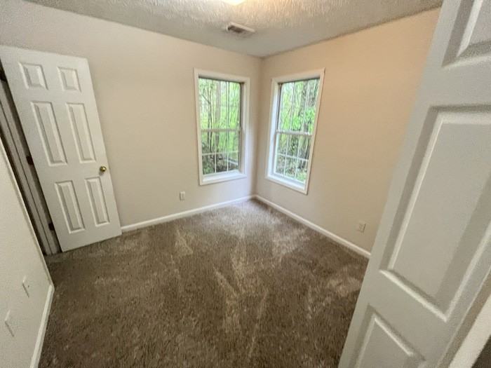 5445 Mercedes Dr - Photo 6 of 8