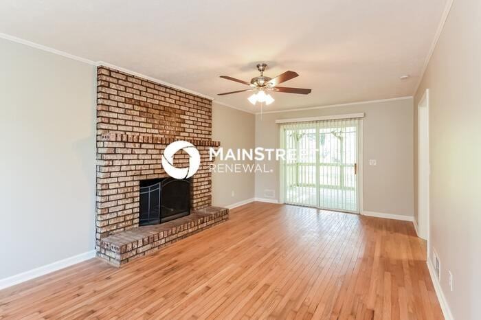 5613 Woodland Dr - Photo 2 of 17