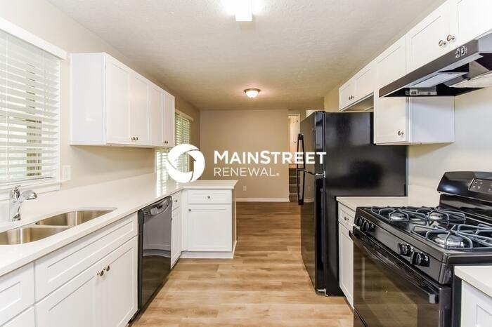 5613 Woodland Dr - Photo 5 of 17