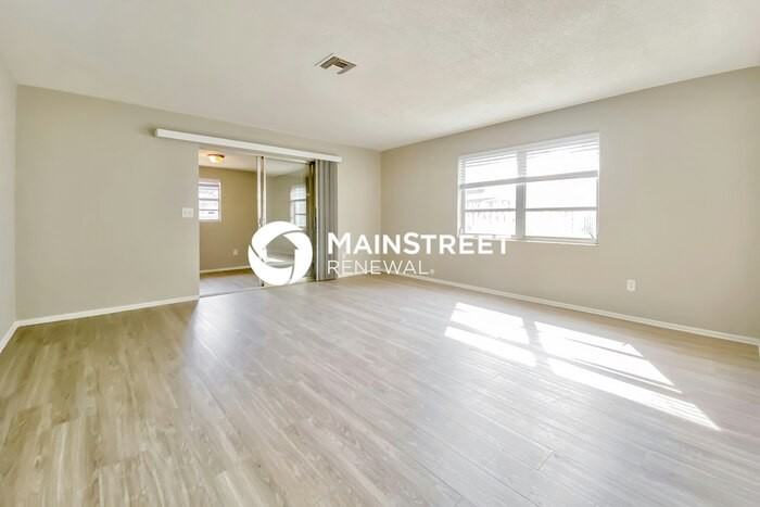 2154 17th Ter Sw - Photo 4 of 16