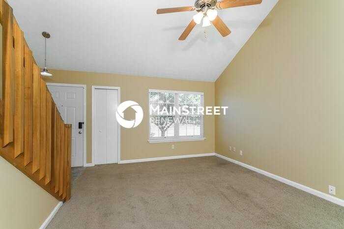 4005 Chenwood Ln - Photo 5 of 17