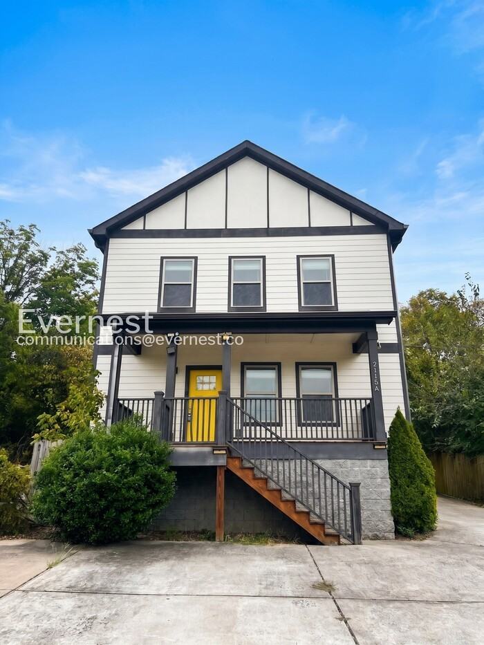 2115 Burns St - Photo 2 of 39