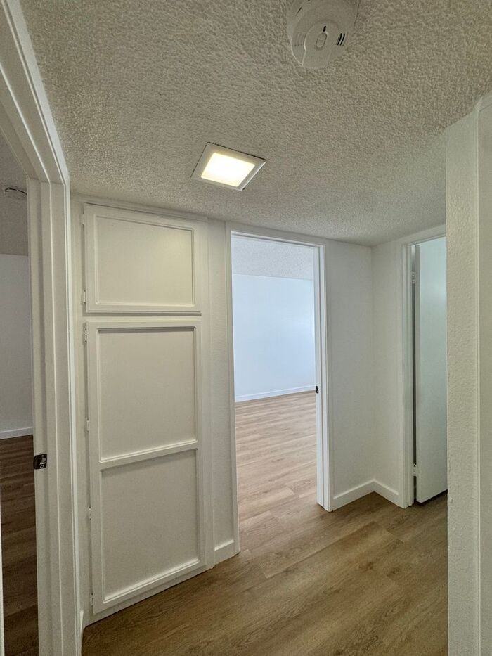 1999 Maple Ave #201 - Photo 6 of 11