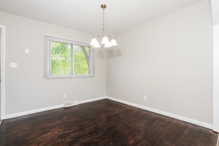 1701 Orchard St - Photo 3 of 10