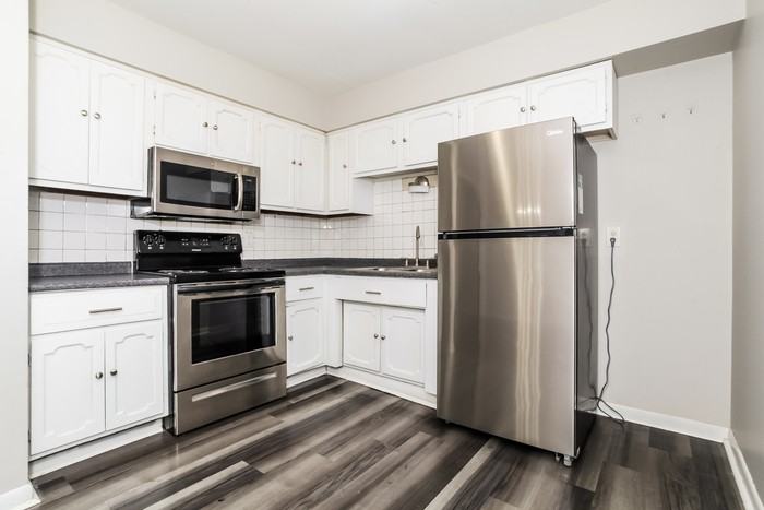 1701 Orchard St - Photo 4 of 10