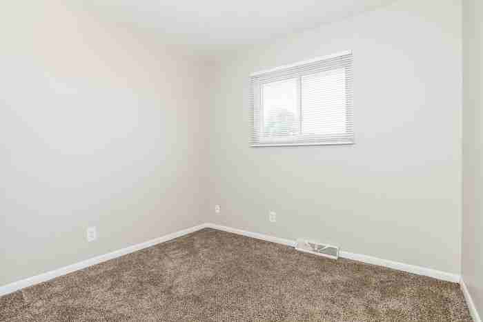 1701 Orchard St - Photo 7 of 10