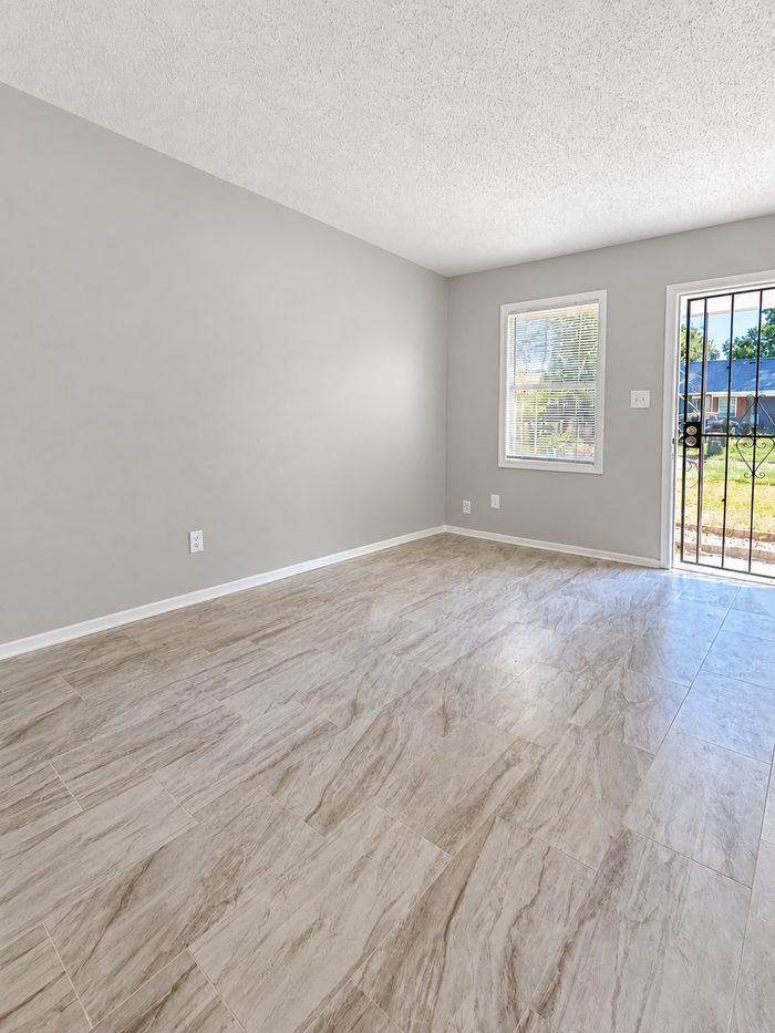 4164 Arrowood Ave - Photo 4 of 20