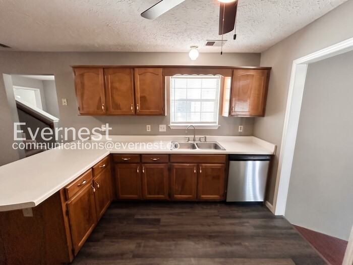 115 Lake Forest Dr - Photo 6 of 31