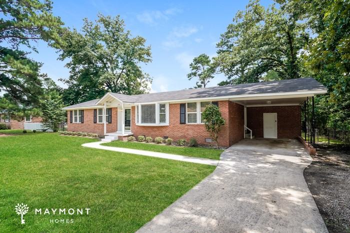 1744 Woodford Rd - Photo 4 of 12