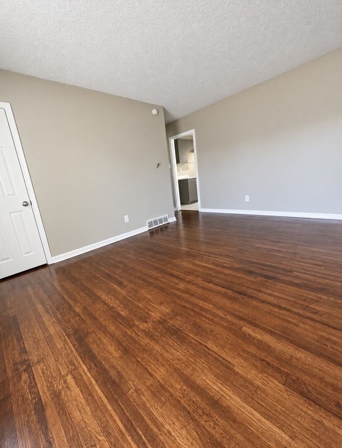 288 Loraine Rd - Photo 3 of 14