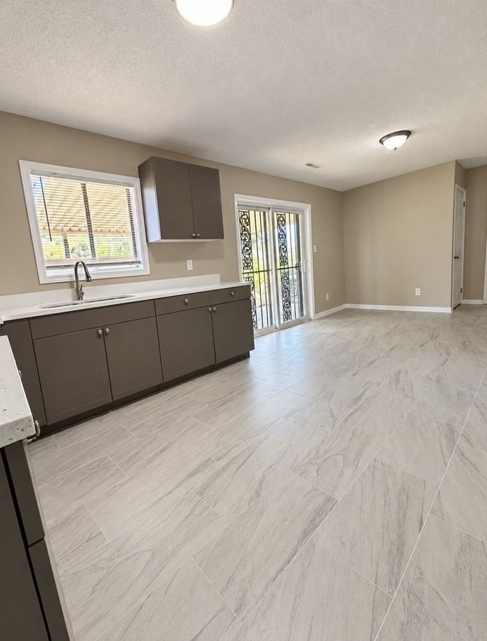 288 Loraine Rd - Photo 4 of 14