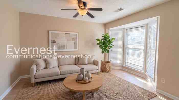 2191 Cheshire Dr - Photo 2 of 20