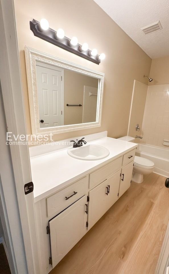 2191 Cheshire Dr - Photo 7 of 20