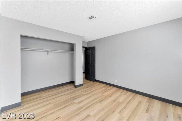 1641 N Lamont St #D - Photo 6 of 11