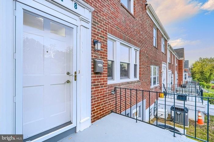 1418 N Forest Park Ave - Photo 2 of 45