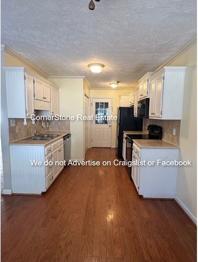 5776 Pepperbush Dr - Photo 5 of 26