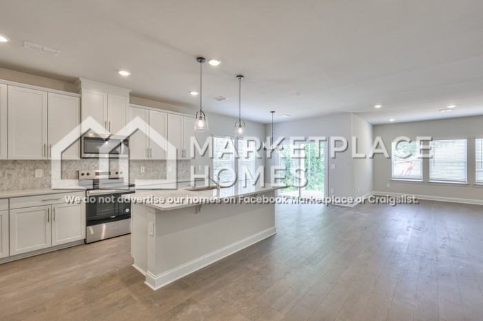430 Long Dr - Photo 3 of 17