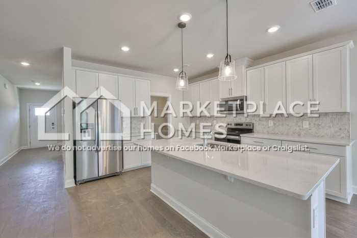 430 Long Dr - Photo 4 of 17