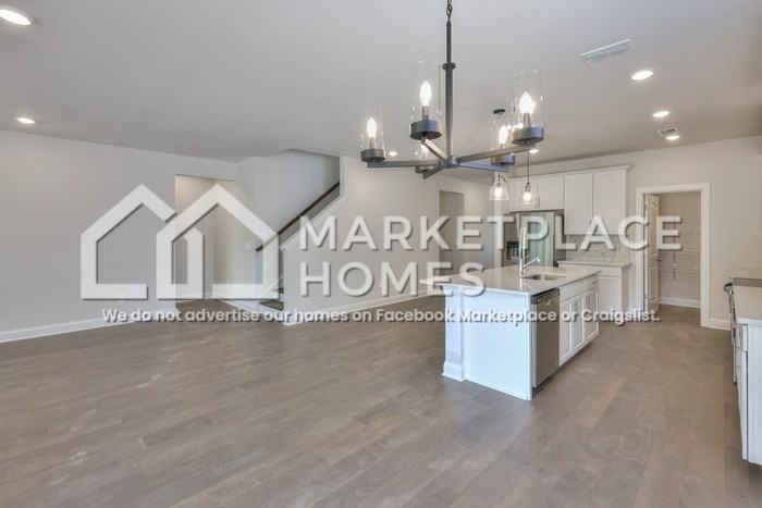 430 Long Dr - Photo 6 of 17