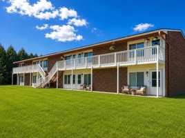 featured image of 401 S Parkway Dr
