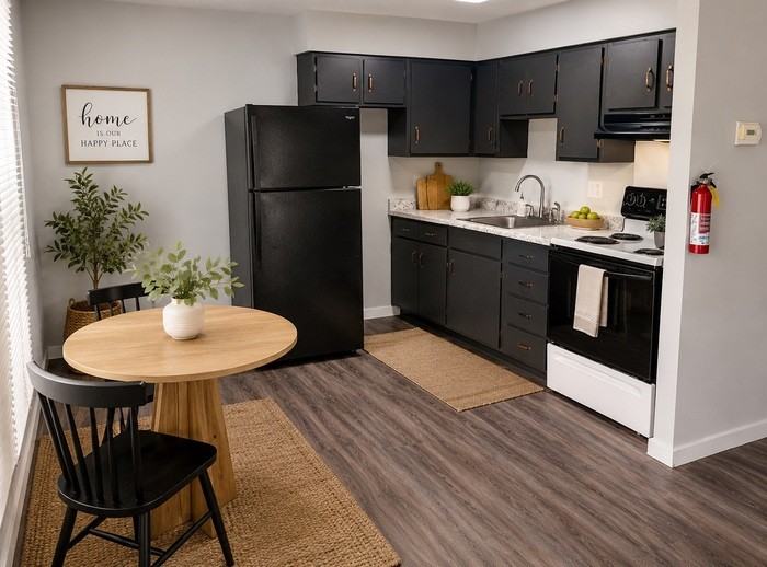 401 S Parkway Dr #401-04 - Photo 2 of 7