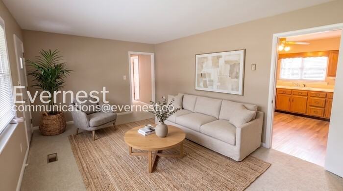 1314 Laredo Ave - Photo 3 of 26