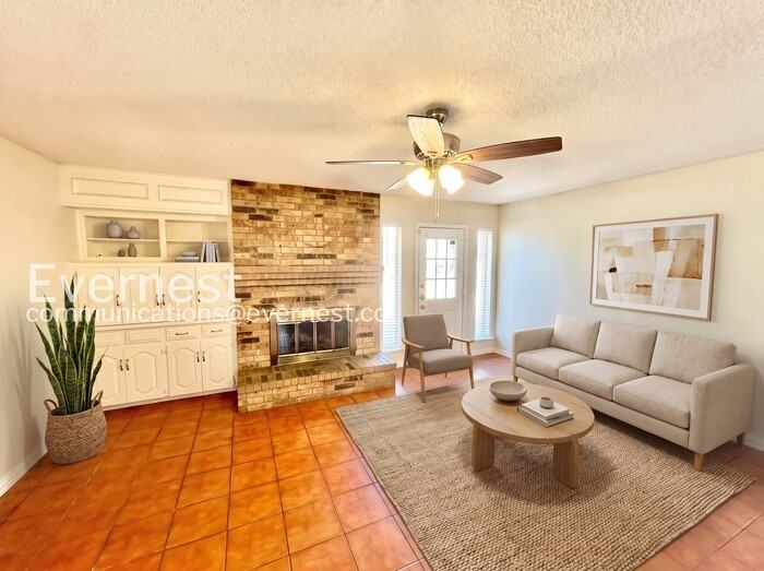 2333 Mill Pond Rd - Photo 2 of 27