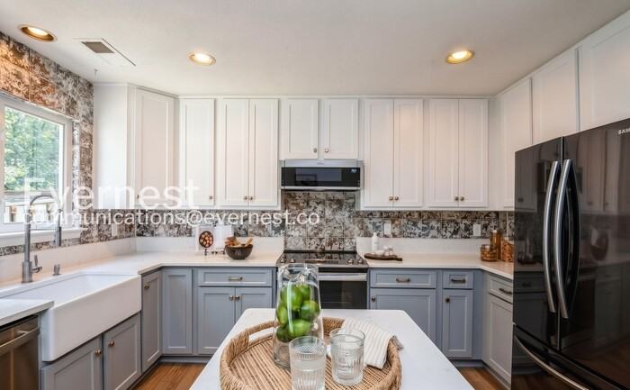 14846 Edman Cir - Photo 3 of 7