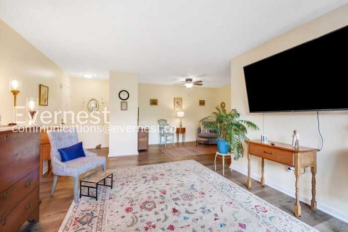 541 Florida Ave - Photo 3 of 29
