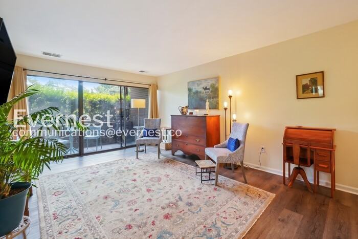 541 Florida Ave - Photo 4 of 29