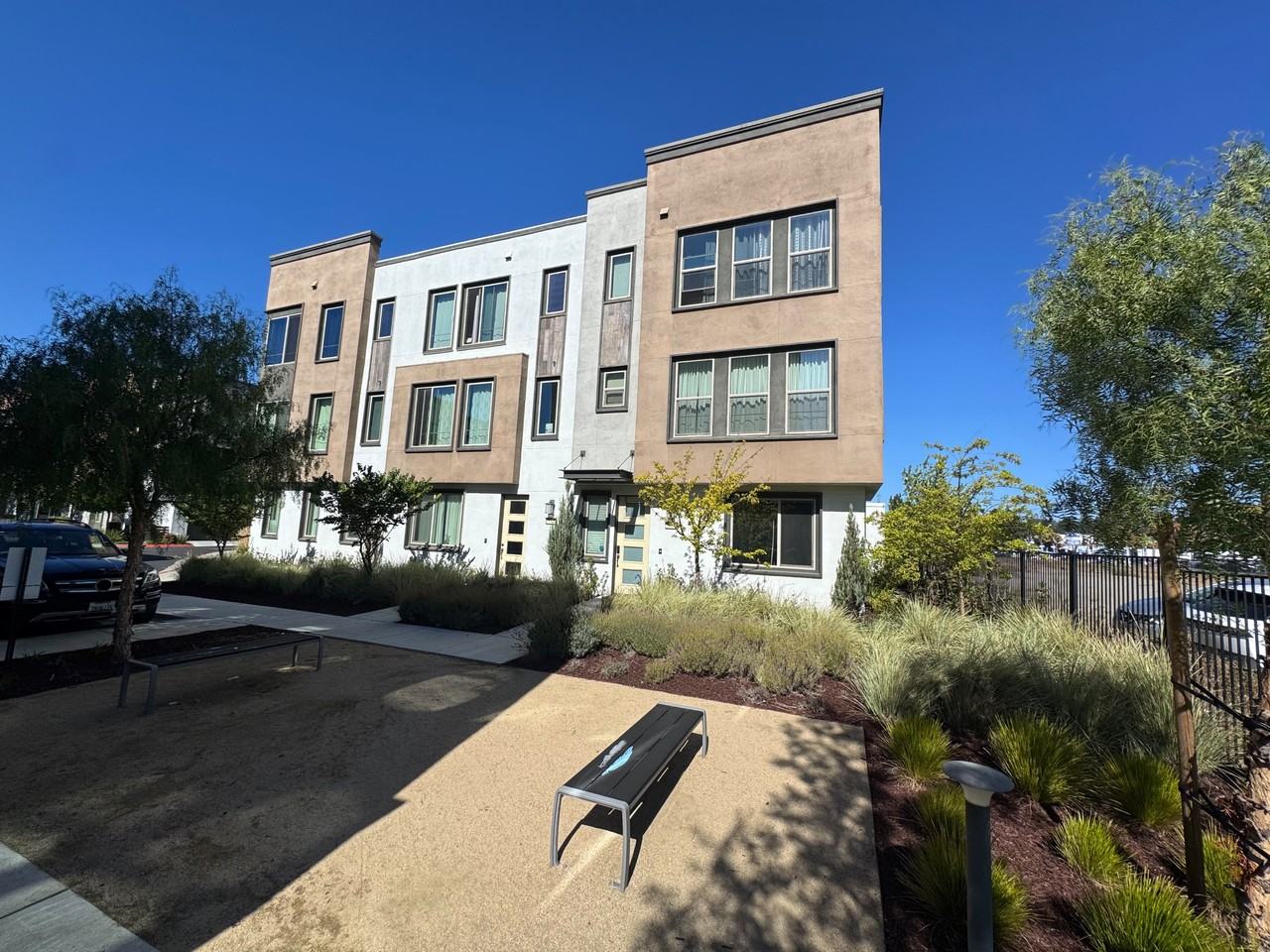 25442 Custom Dr #25442 - Photo 3 of 19