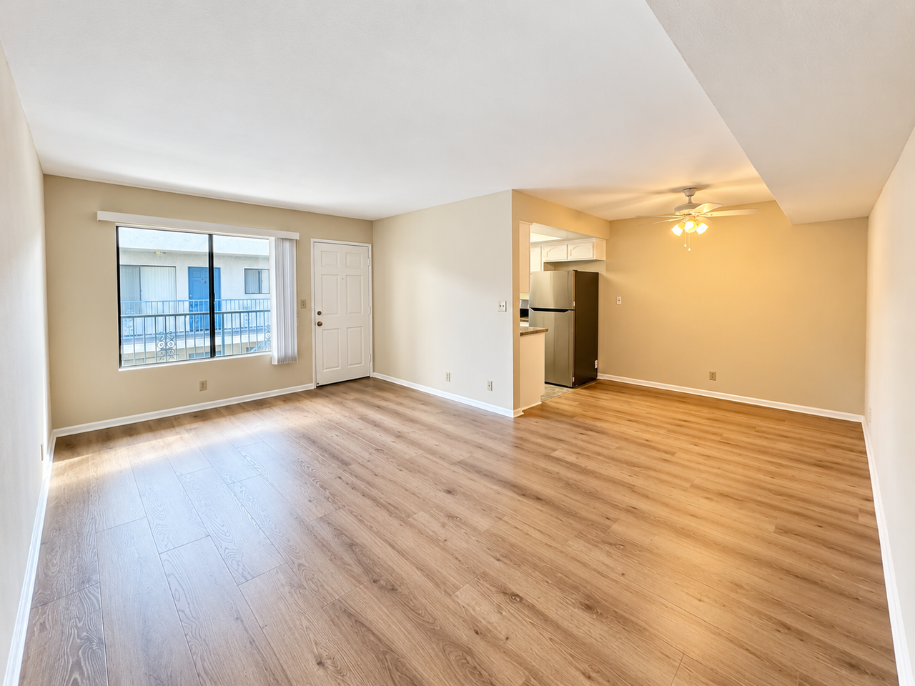 515 E Elmwood Ave #206 - Photo 5 of 18