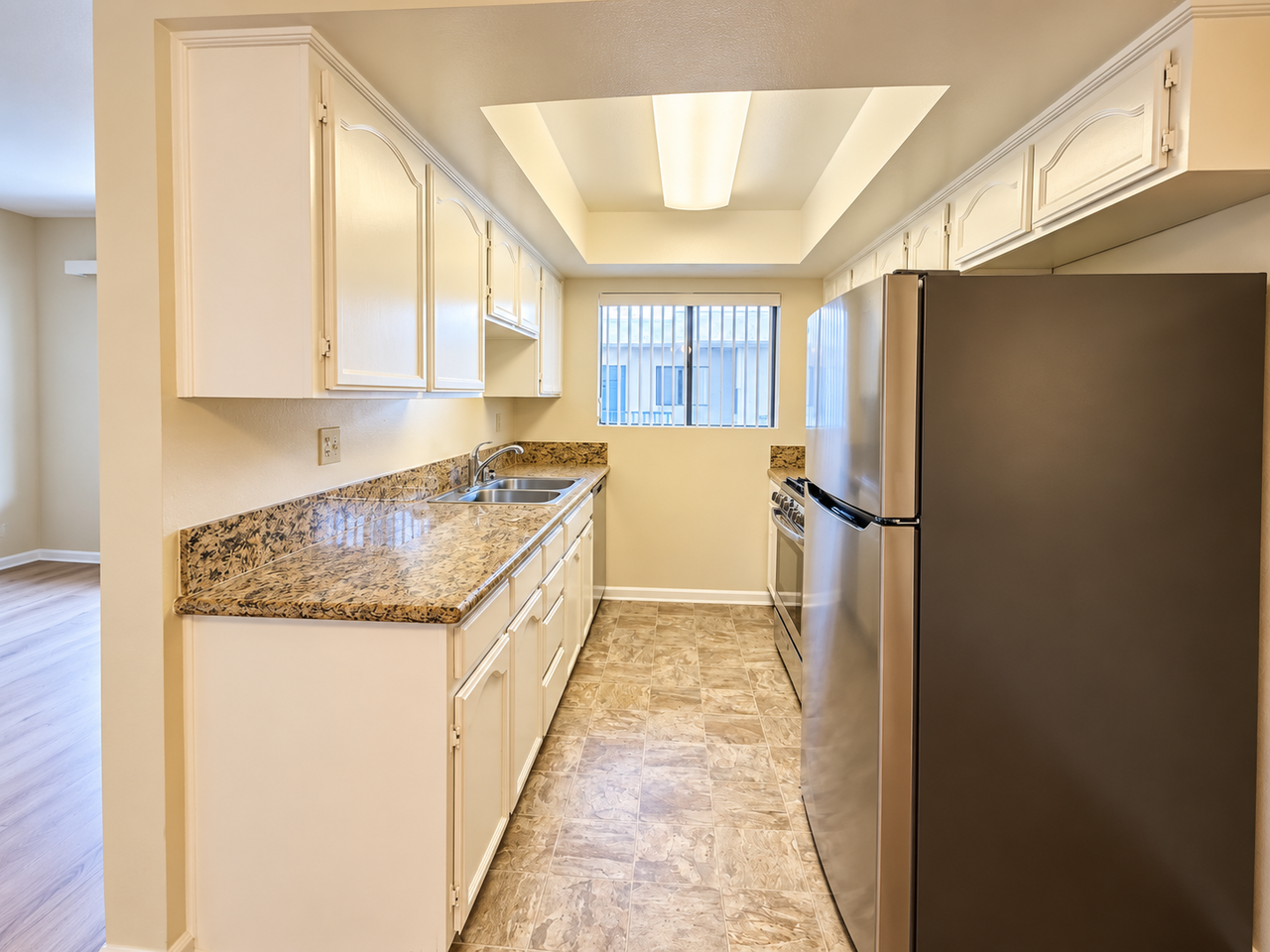 515 E Elmwood Ave #206 - Photo 7 of 18