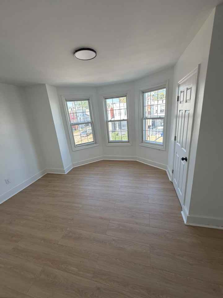 6016 Media St #NA - Photo 5 of 13