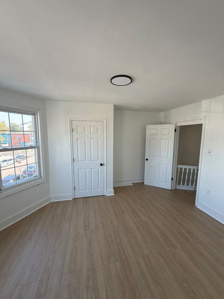 6016 Media St #NA - Photo 6 of 13