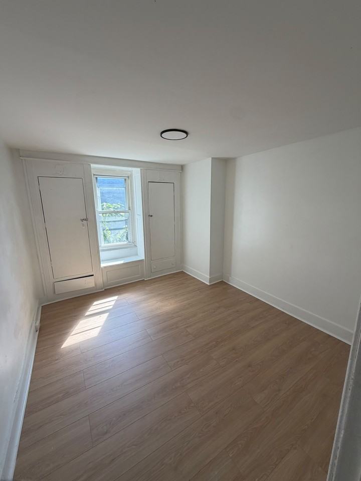 6016 Media St #NA - Photo 7 of 13